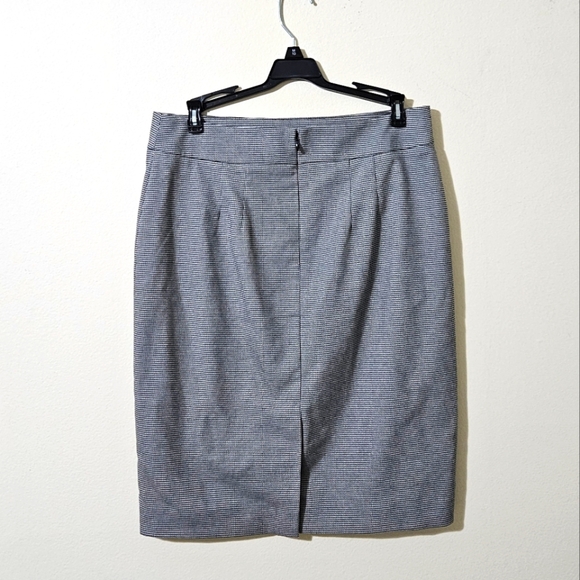 Ann Taylor Factory Houndstooth Pencil Skirt - Picture 2 of 6